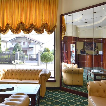 Dropiluc Hotel Druento ภายนอก รูปภาพ