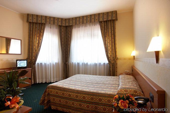 Dropiluc Hotel Druento ห้อง รูปภาพ