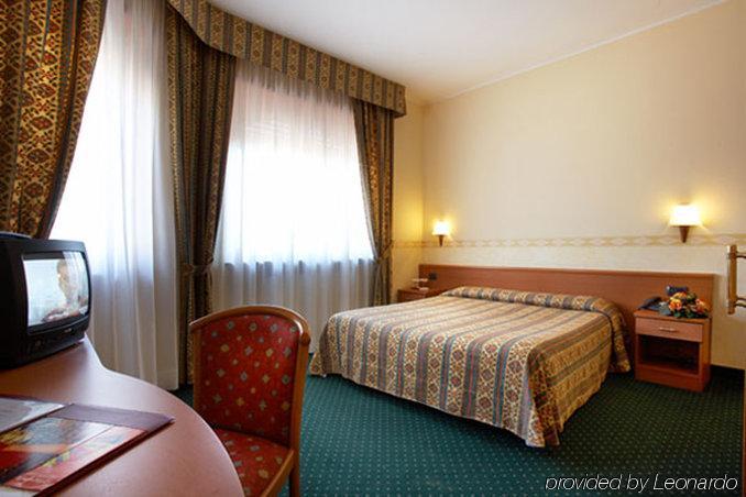 Dropiluc Hotel Druento ห้อง รูปภาพ